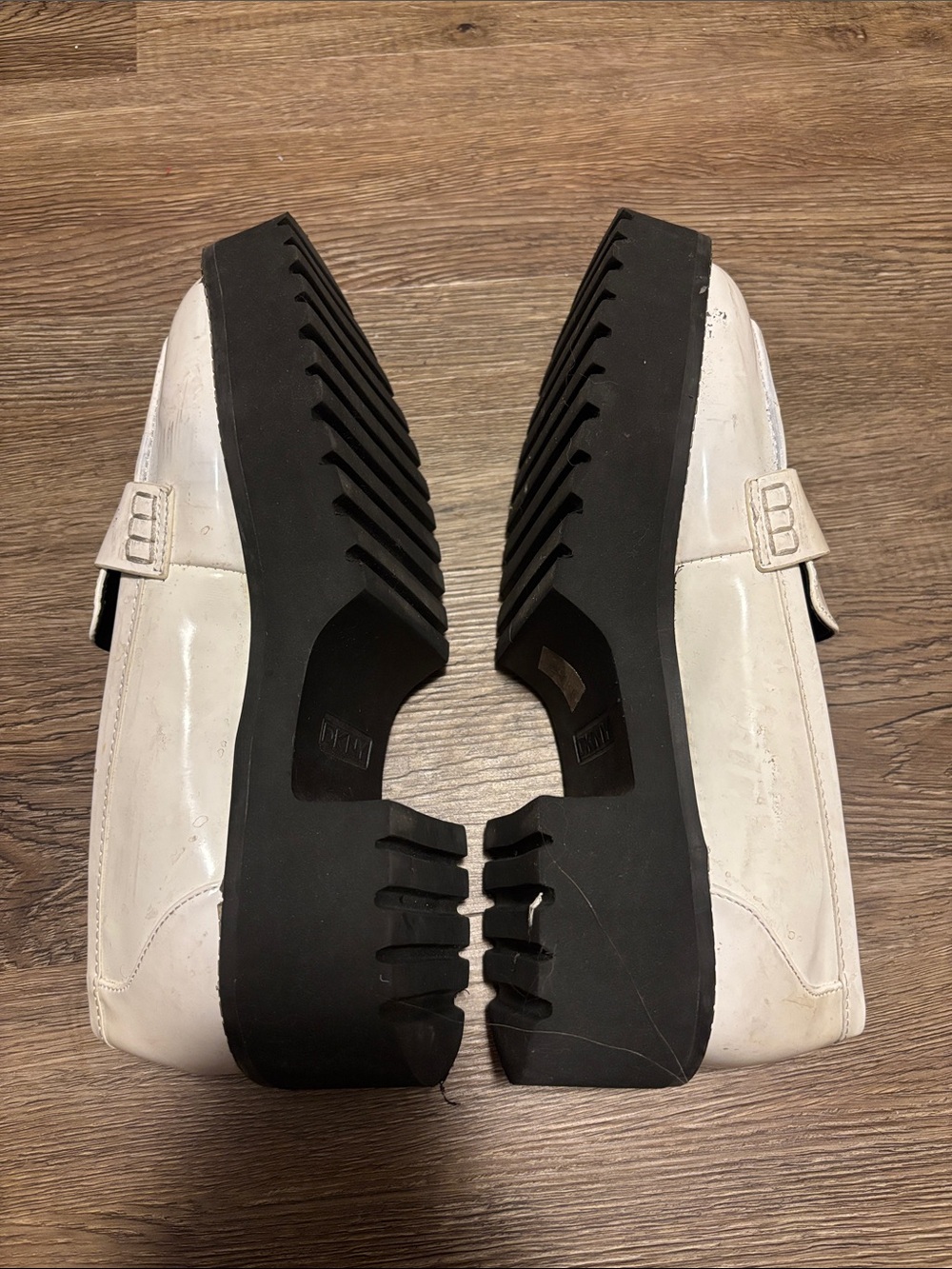 white dkny loafers - Picture 3 of 5